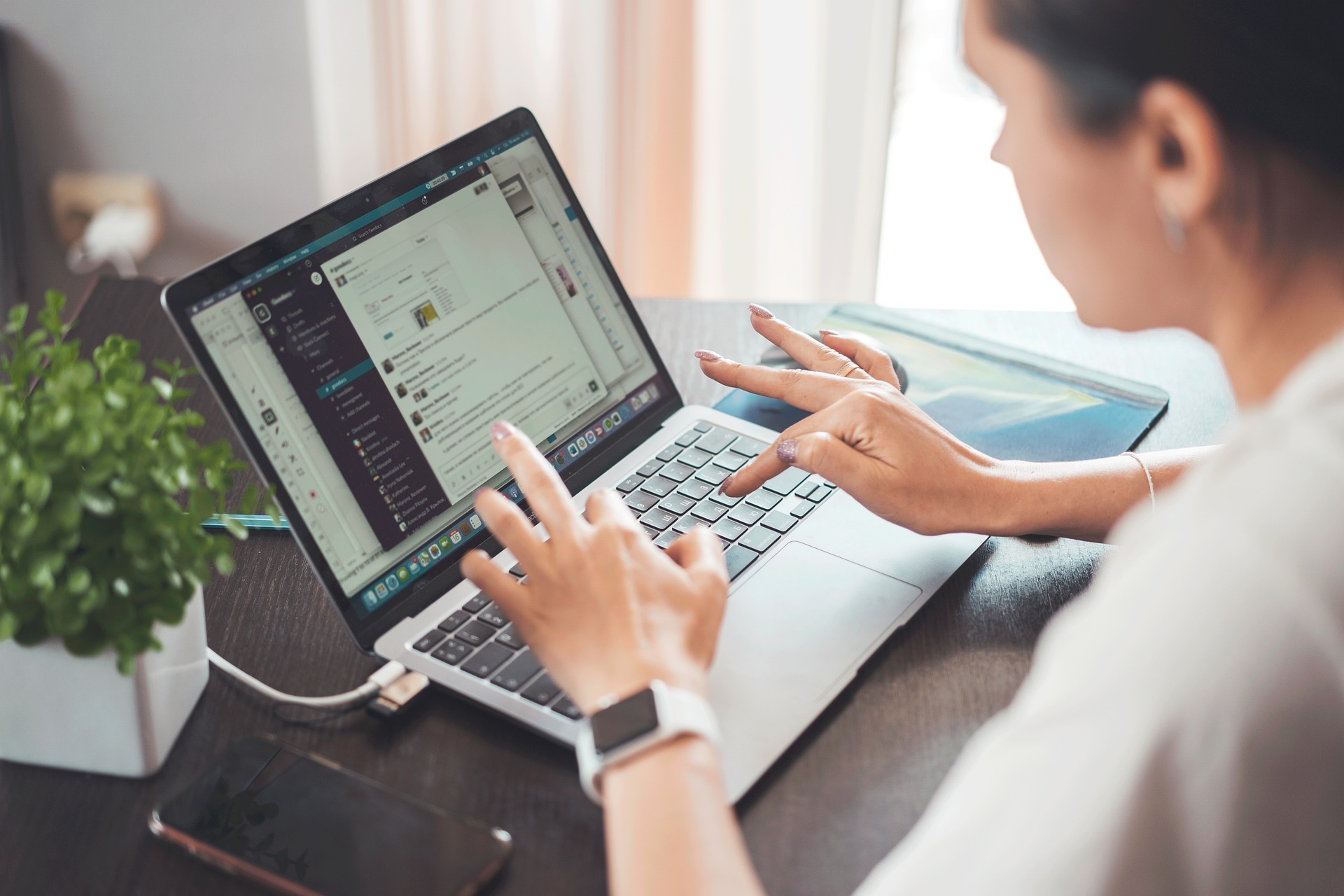 Remote Work & Digital Nomad Lifestyle